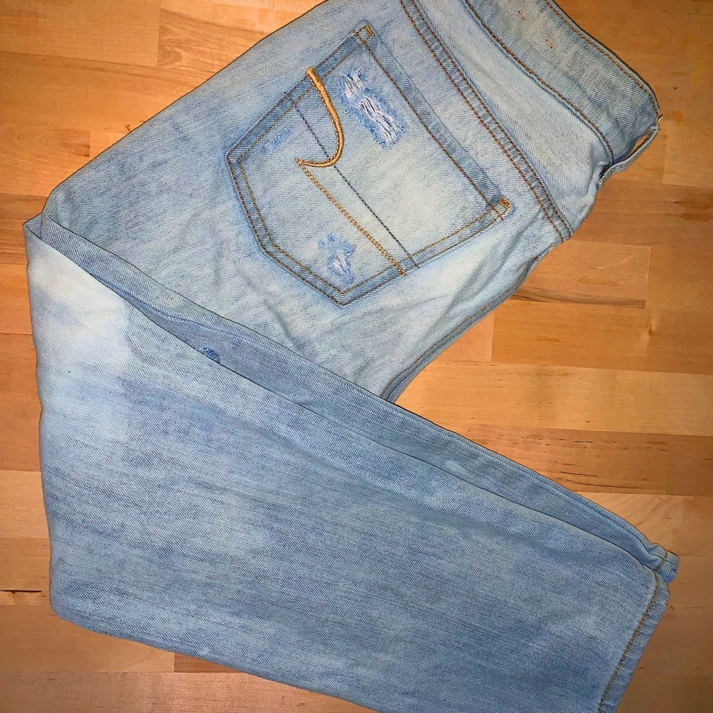 distressed boyfriend jeans